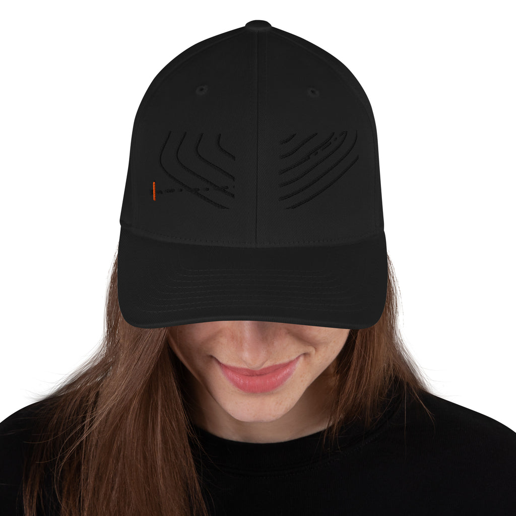 Schwarze Structured Cap, Frontansicht mit tonalem Thermal-Register-Motiv