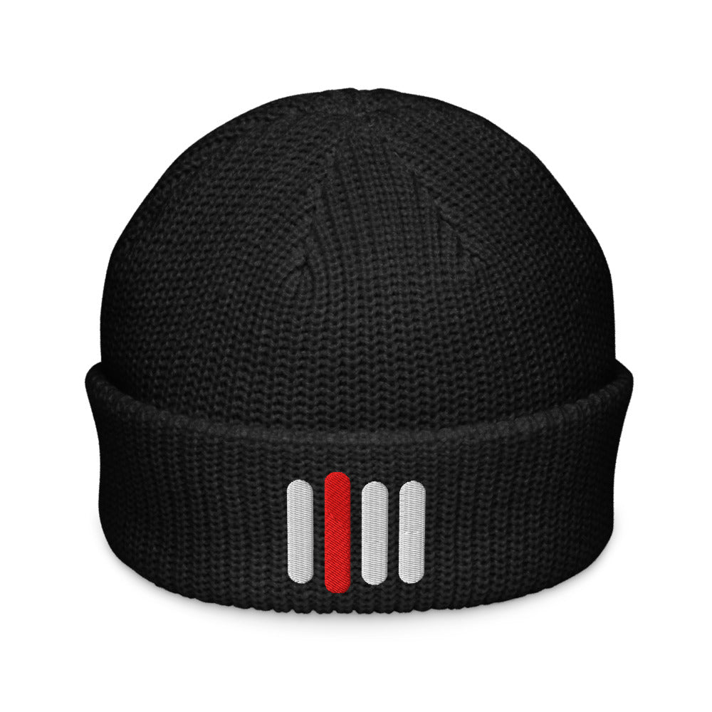 iPii.TV Daily Warm Start Beanie in Schwarz – gerade Frontansicht mit Vier-Balken-Stick