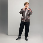 iPii.TV — Signal Grid Windbreaker — getragen, Vorderansicht