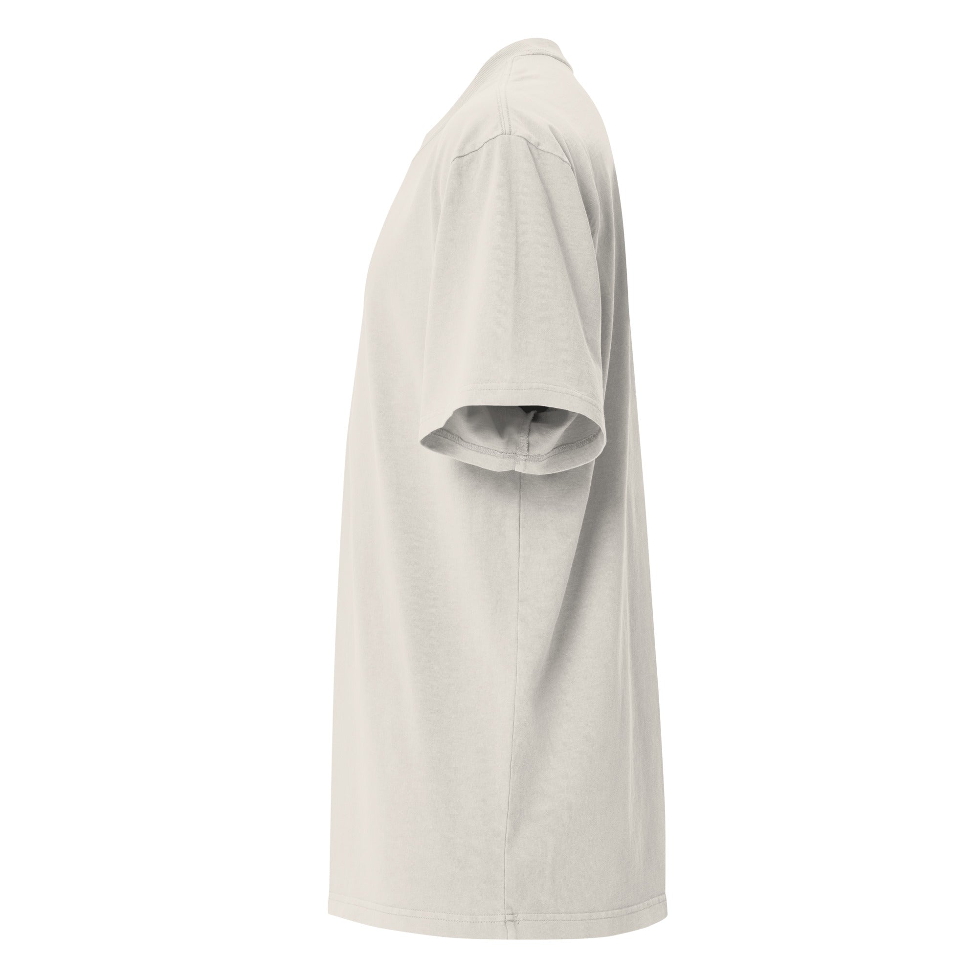 WOXWILD Studio Boxy Tee — Ghost-Fuchs auf Sand — Produktansicht 2
