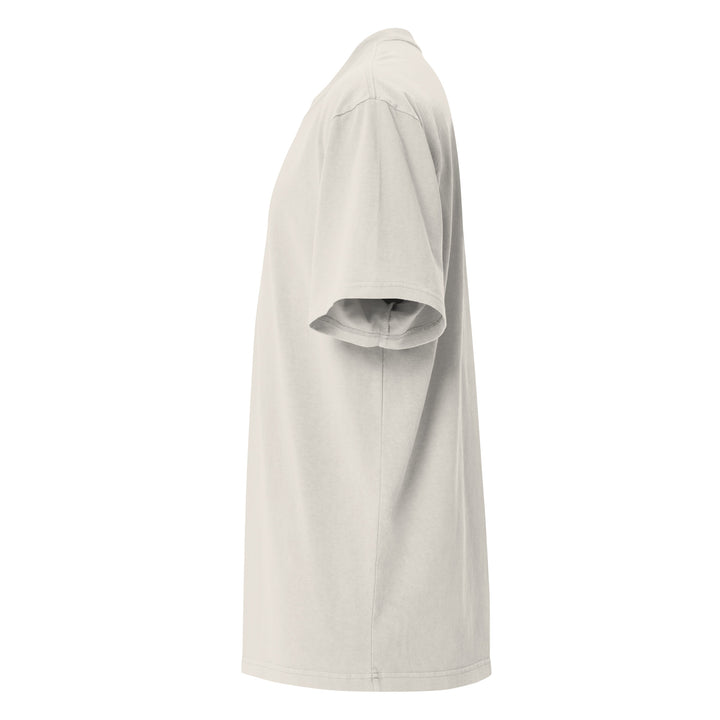 WOXWILD Studio Boxy Tee — Ghost-Fuchs auf Sand — Produktansicht 2