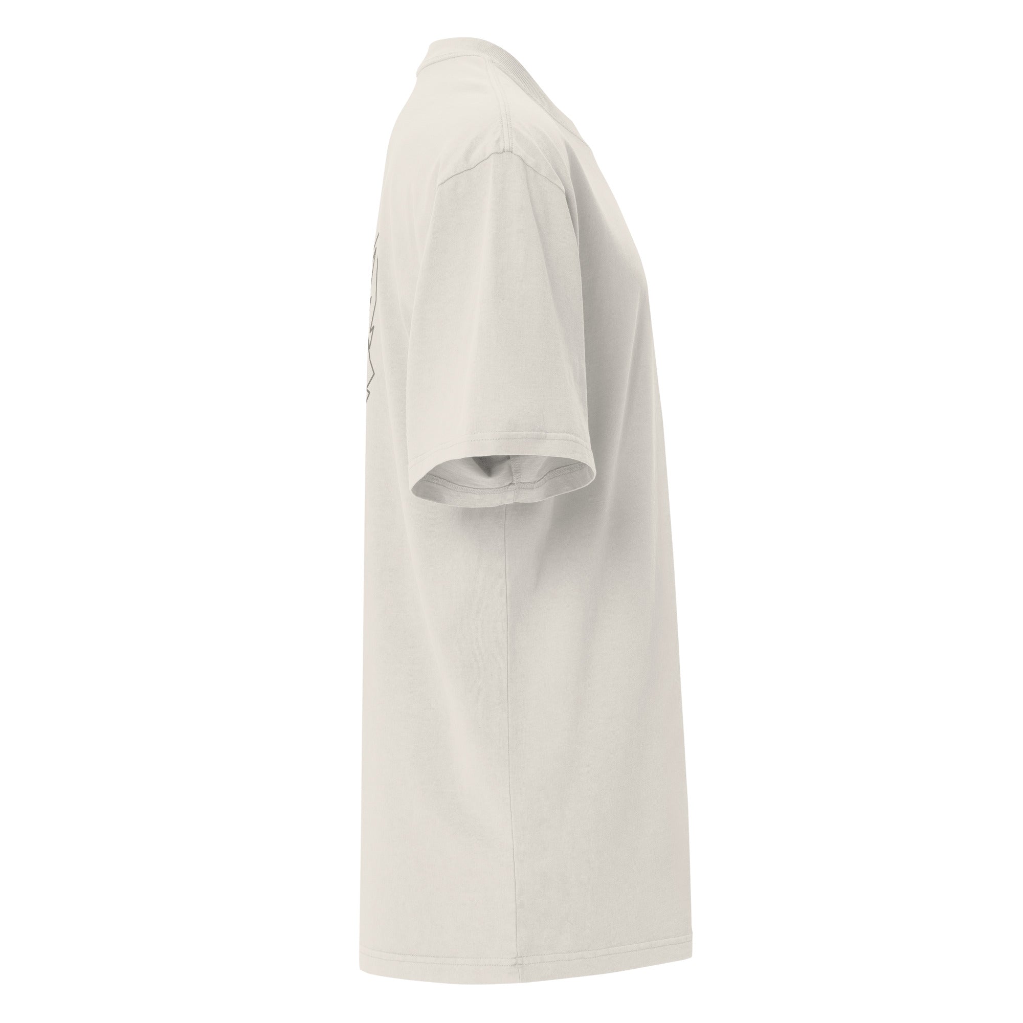 WOXWILD Studio Boxy Tee — Ghost-Fuchs auf Sand — Produktansicht 3